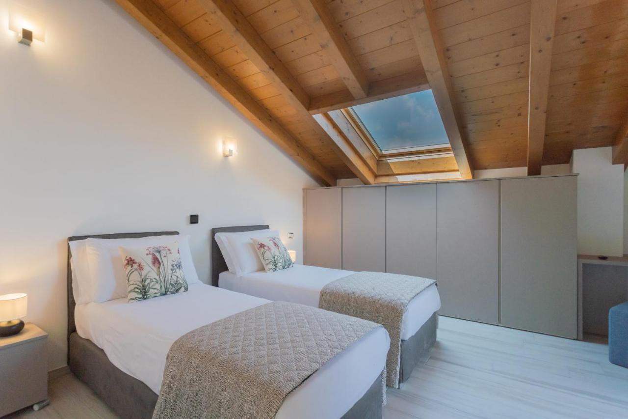 Dream Lake Apartments Lake View - Private Beach By Rent All Como Lezzeno Extérieur photo