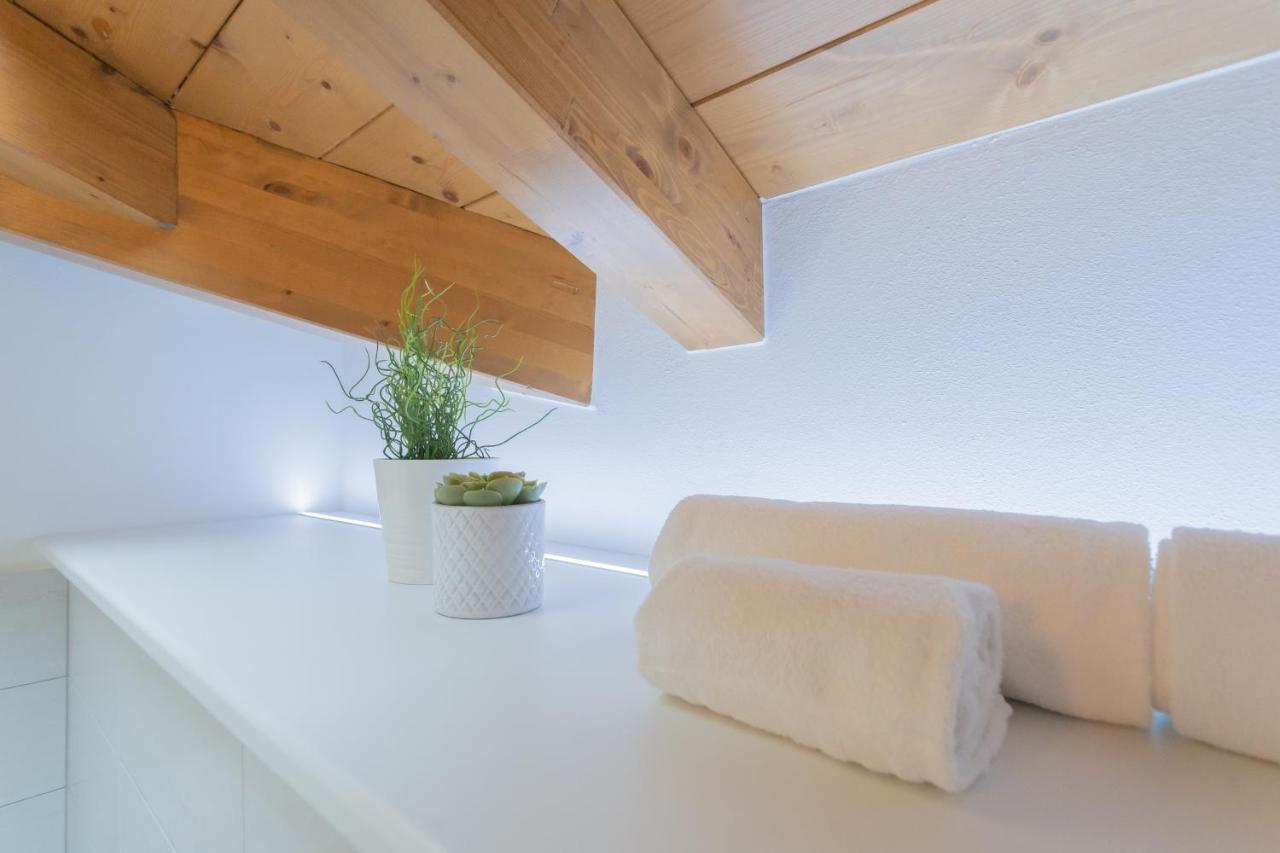 Dream Lake Apartments Lake View - Private Beach By Rent All Como Lezzeno Extérieur photo